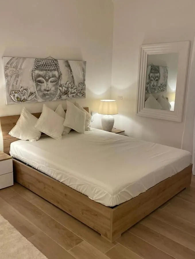 Vatican Luxury Home For 7 Guests At 30 Mt From Vatican Museum Apartment